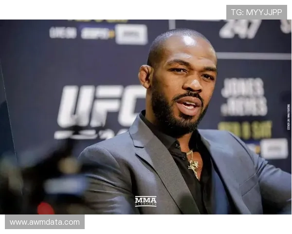 乔恩·琼斯训练完直接去提了辆布加迪，油门踩下去比对手倒地还快