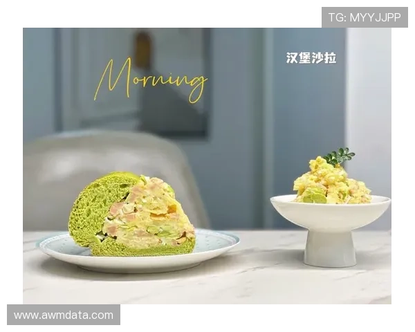 吴柳芳的随手早餐照，桌上那个包比我年终奖还抢镜