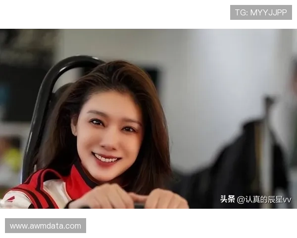 赵雅淇被拍到深夜现身私人会所，穿高定拎爱马仕，这排场比一线女星还高调