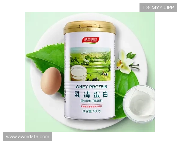郑思维家的冰箱里塞满蛋白粉，连饮料都是按毫升算的